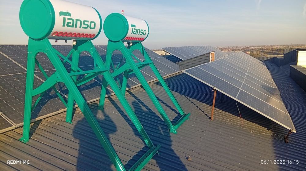 Quyosh suv isitgichlari va fotoelektr panellar